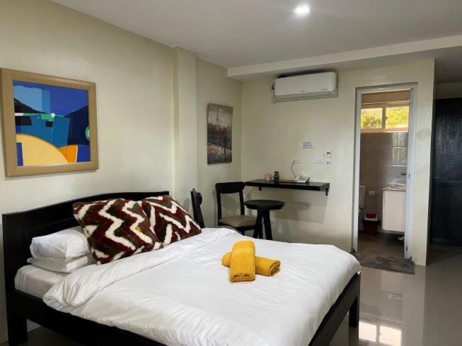 Casa Cecilia Hotel Bantay Ngoại thất bức ảnh